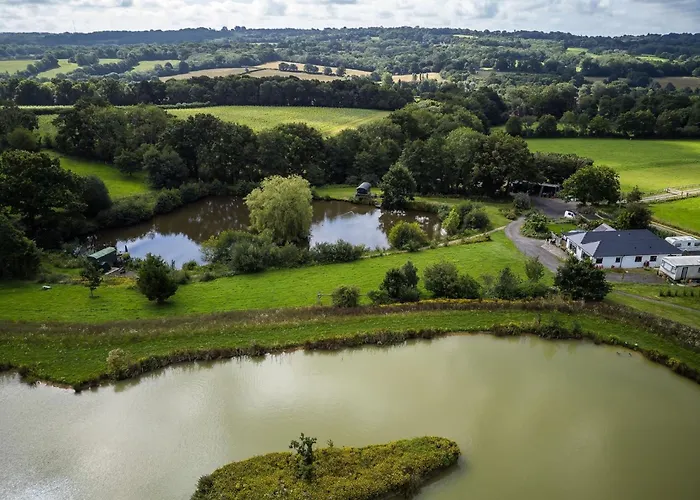Idyllic Shepherds Hut Glorious Views To South Downs \'Perch\'